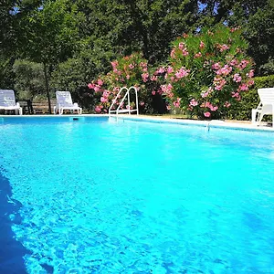 Au Bien Etre Piscine Chauffee 3* Villecroze